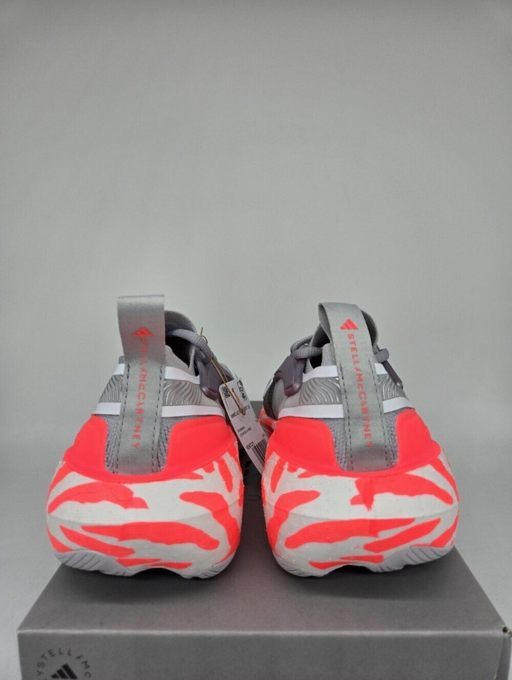 adidas Women's Ultra Boost 23 by Stella Mccartney Clear Onix White Shoes Size 9 - Picture 4 of 8